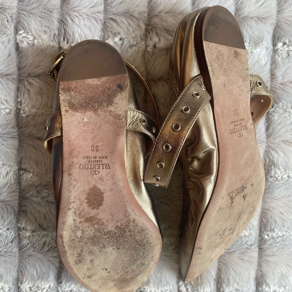 VALENTINO Love Latch metallic leather point-toe flats - Picture 12 of 14